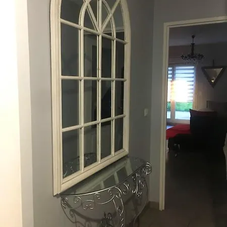 Maison Spacieuse, Quartier La Madeleine, Terrasse Et Jardin