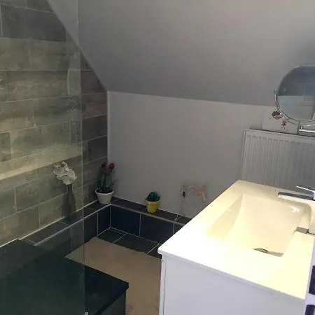 Holiday home Maison Spacieuse, Quartier La Madeleine, Terrasse Et Jardin *