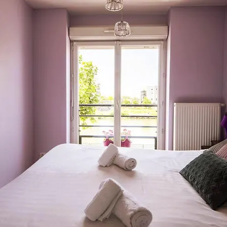 Maison Spacieuse, Quartier La Madeleine, Terrasse Et Jardin Dom wakacyjny *