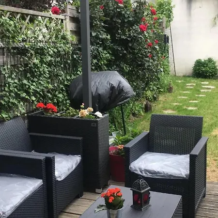 Maison De 4 A Avec Magnifique Vue Sur Le Jardin Clos Et Wifi Hébergement de vacances *