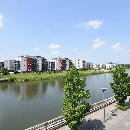 Maison Spacieuse, Quartier La Madeleine, Terrasse Et Jardin 別荘 *