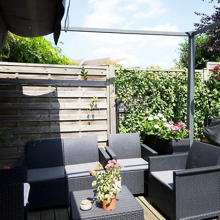 別荘 Maison Spacieuse, Quartier La Madeleine, Terrasse Et Jardin *