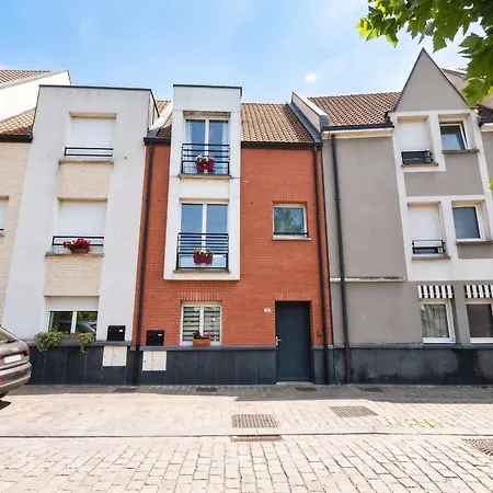 Maison Spacieuse, Quartier La Madeleine, Terrasse Et Jardin Feriehus
